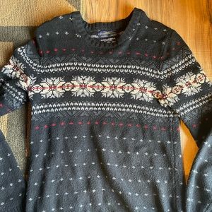 American Eagle pullover sweater